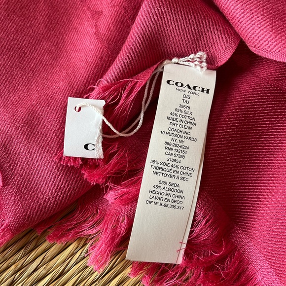 New with Tag Coach Signature Stole in Deep Pink - Picture 5 of 9